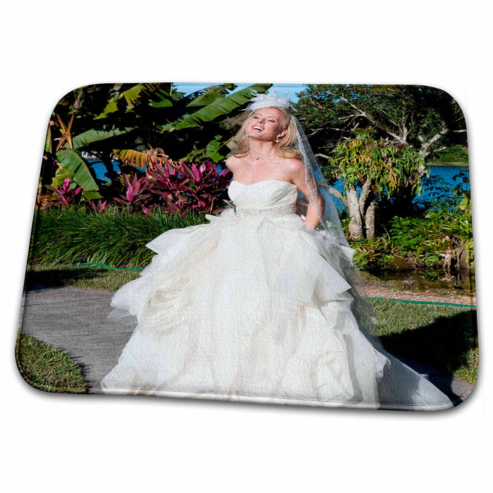 Dish Drying Mat - Bride in wedding dress. (MR) - US10 GJO0571 - Greg Johnston Weddings